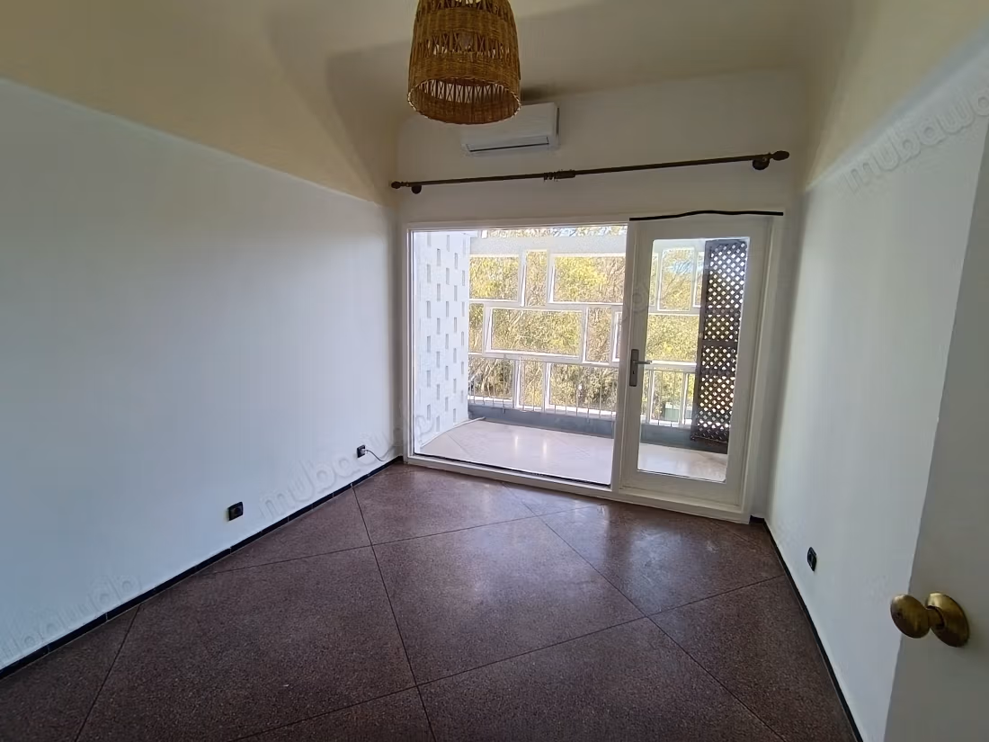 Magnificent unfurnished apartment for rent in Agdal