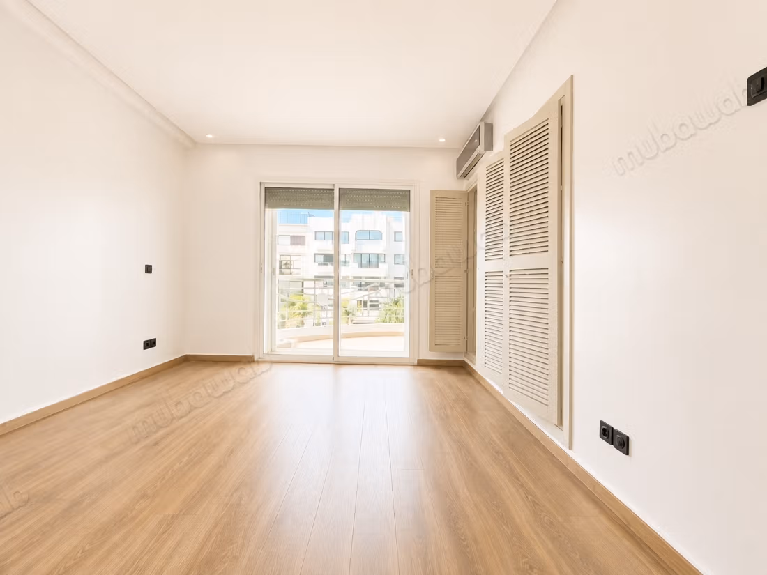 Empty apartment for rent – Maârif, Boulevard Al Massira
