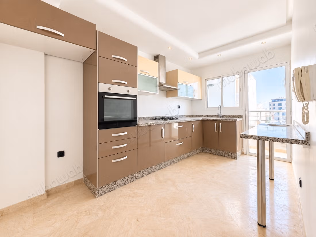 Empty apartment for rent – Maârif, Boulevard Al Massira
