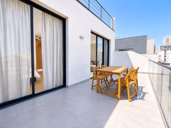 Appartement à louer à Gauthier. Superficie 64 m². Bien meublé