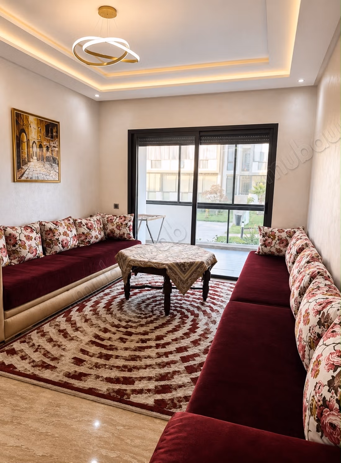 Très joli appartement, vu sur piscine