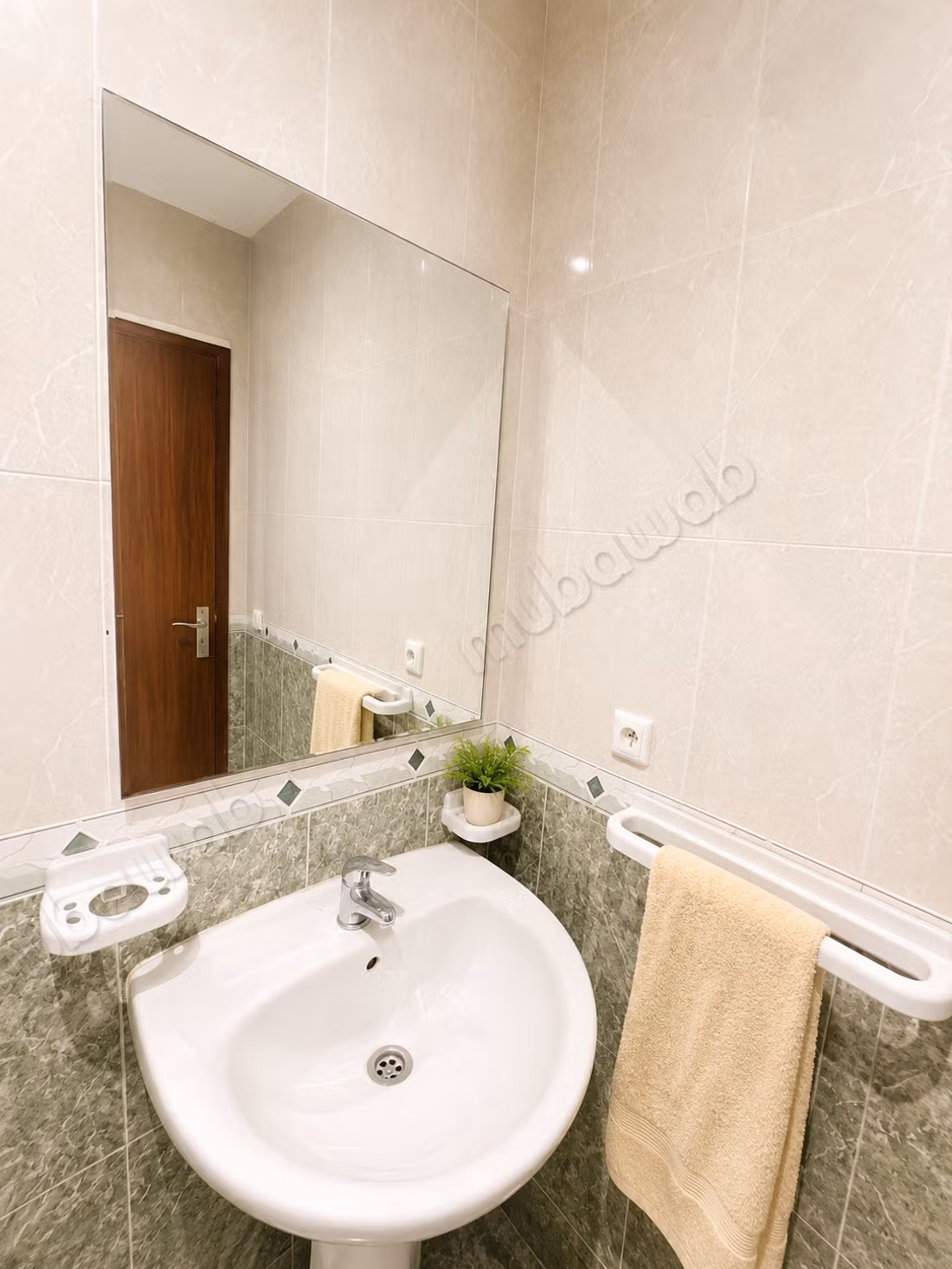 Superb apartment for sale in Malabata. Area 54 m². With elevator