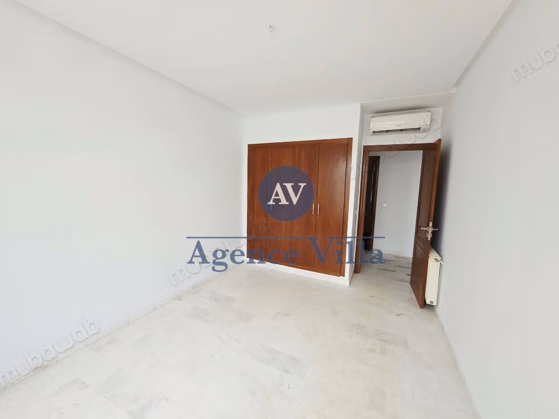 A louer appartement s2 aux jardins de Carthage