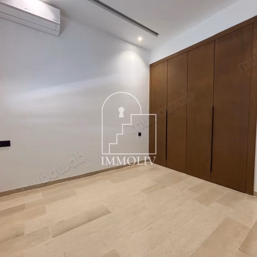 A vendre un appartement S2 neuf à la Soukra
