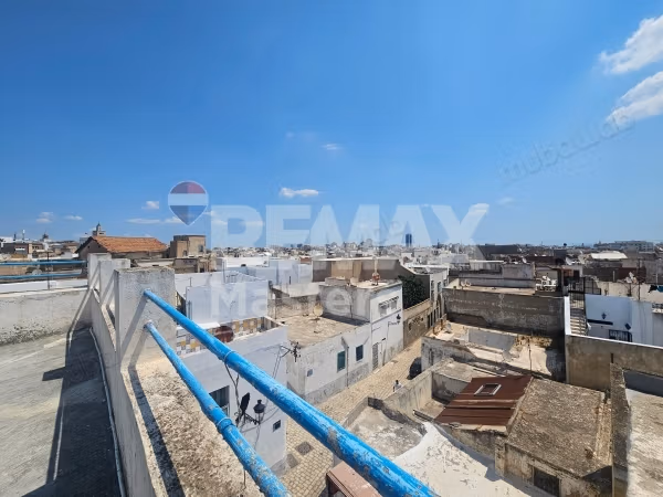 À vendre Maison à rénover à Bab Mnara