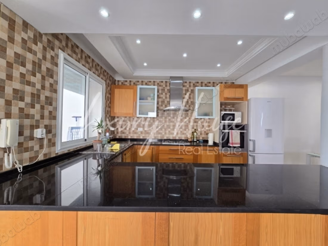 Villa floor S3 empty or furnished in La Marsa