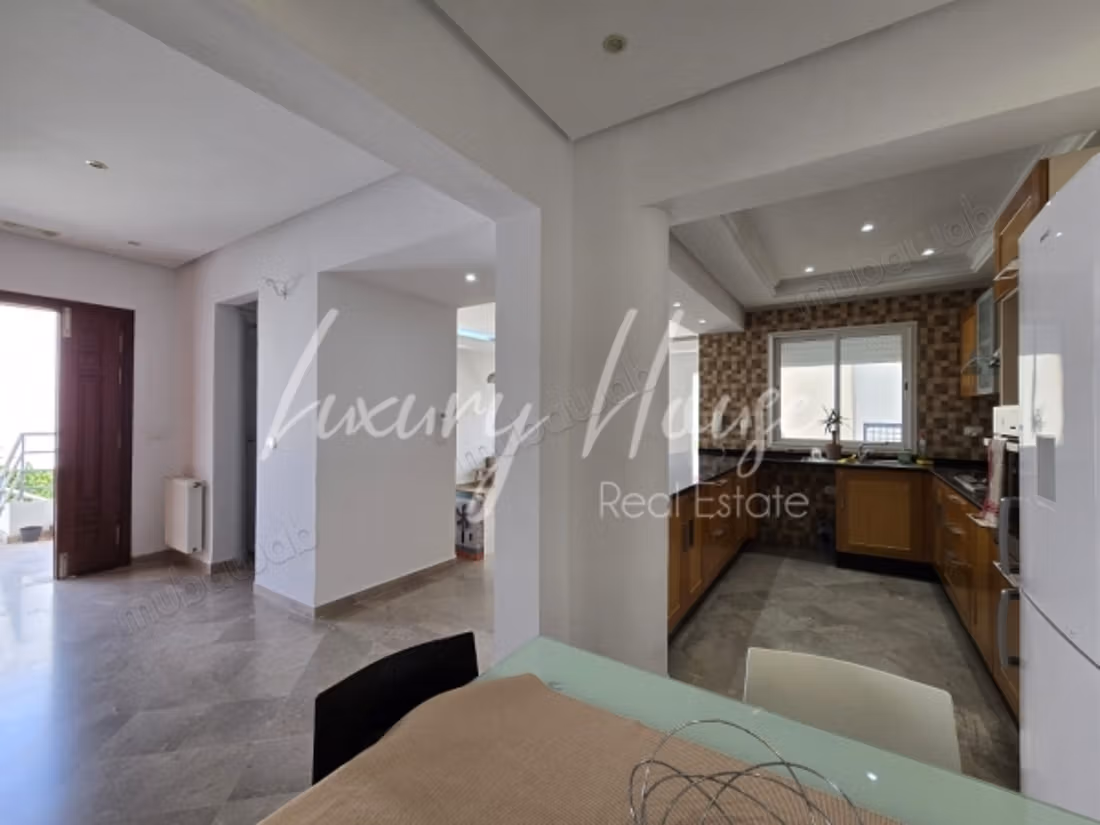 Villa floor S3 empty or furnished in La Marsa