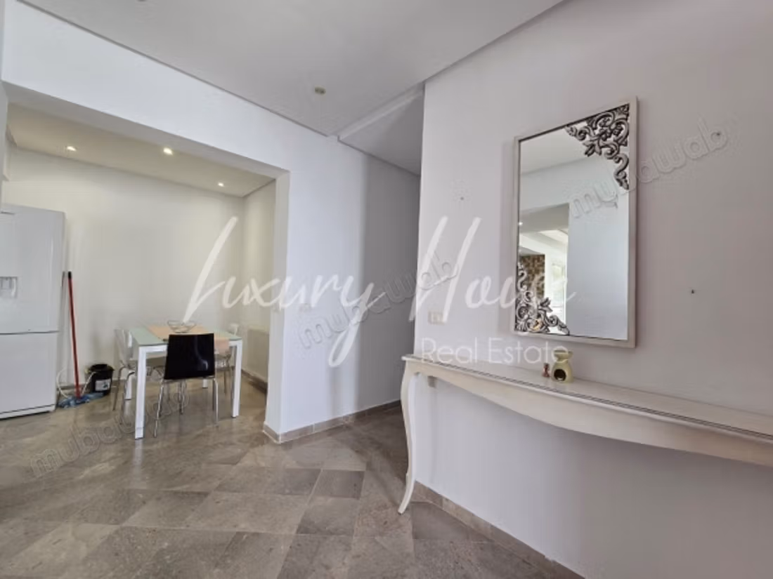 Villa floor S3 empty or furnished in La Marsa