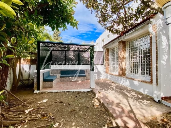 Villa S4 con Giardino a La Marsa Ennassim