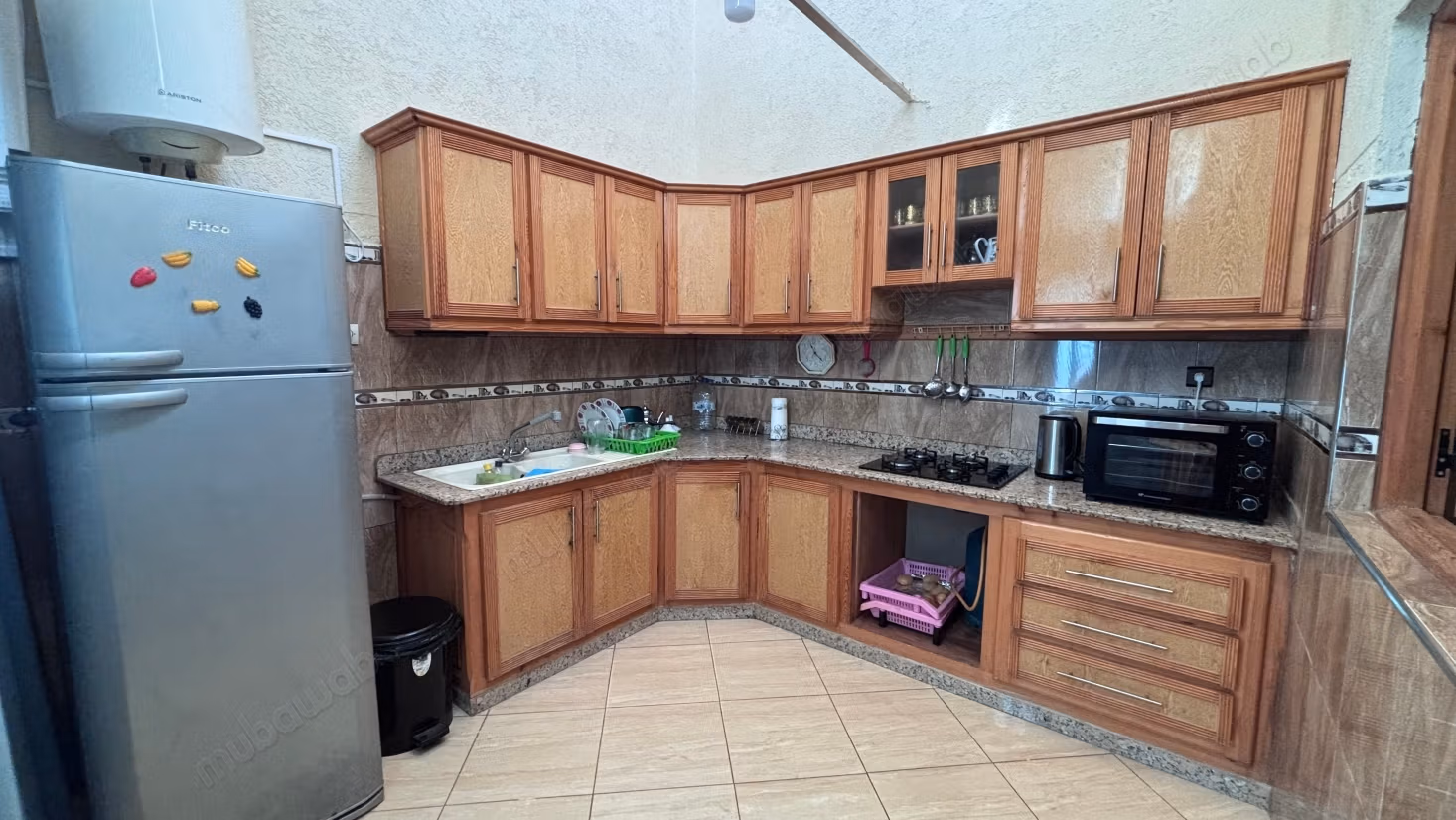 Large Family House or Shared Accommodation – 6 Rooms