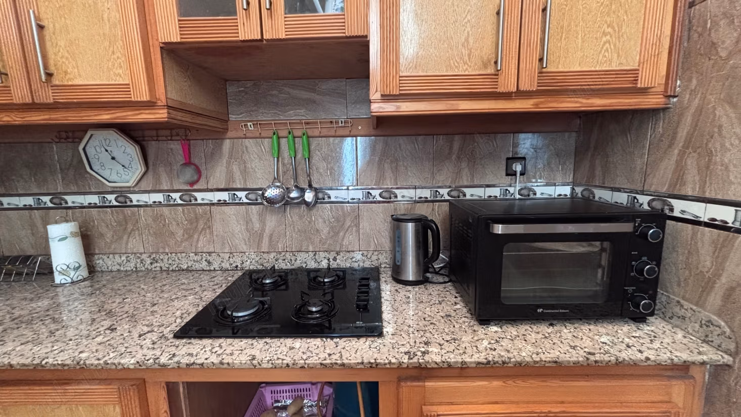 Large Family House or Shared Accommodation – 6 Rooms