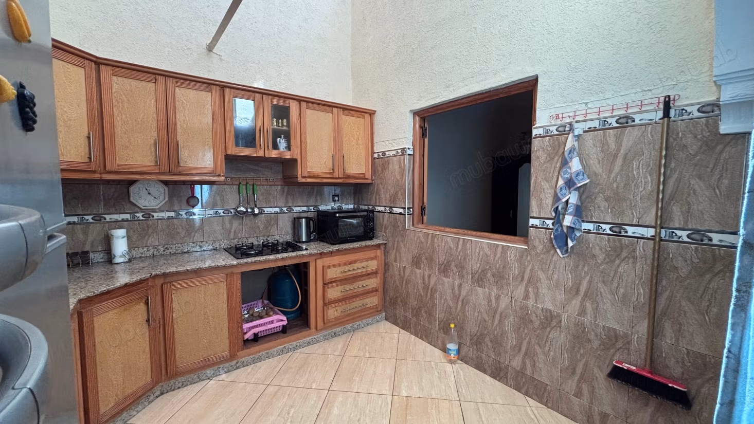 Large Family House or Shared Accommodation – 6 Rooms