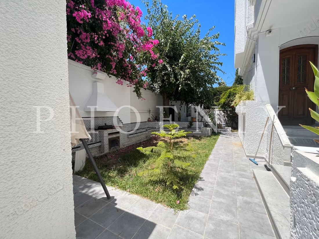 Villa S4 con piscina a Cartagine