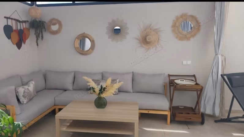 Appartement en location à Bourgogne Ouest. 1 belle chambre. Meublé