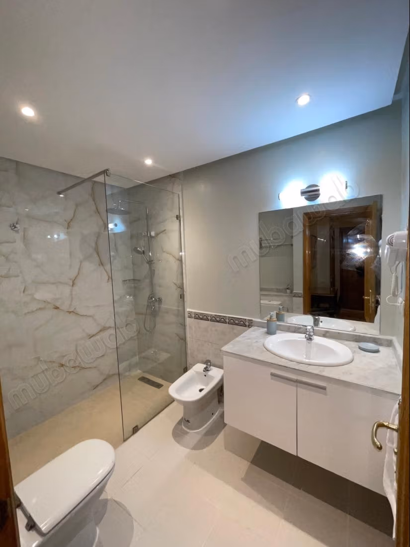 Refined Stay – Practical & Stylish Apartment