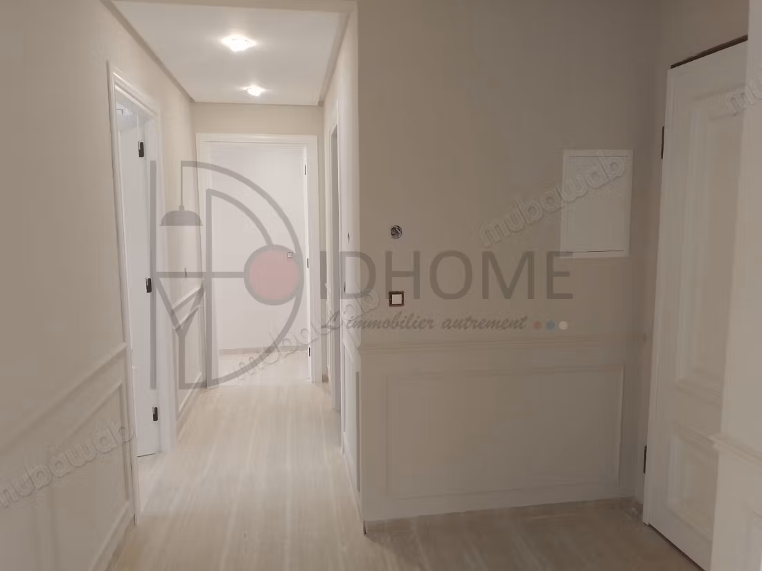 In vendita Appartamento S2 di 126m² a Manzeh 9C