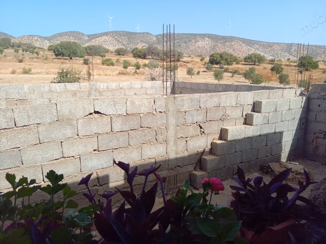 Wonderful house for sale in Talmost. 1 nice room. Quiet environment with a mountain view, secure door
