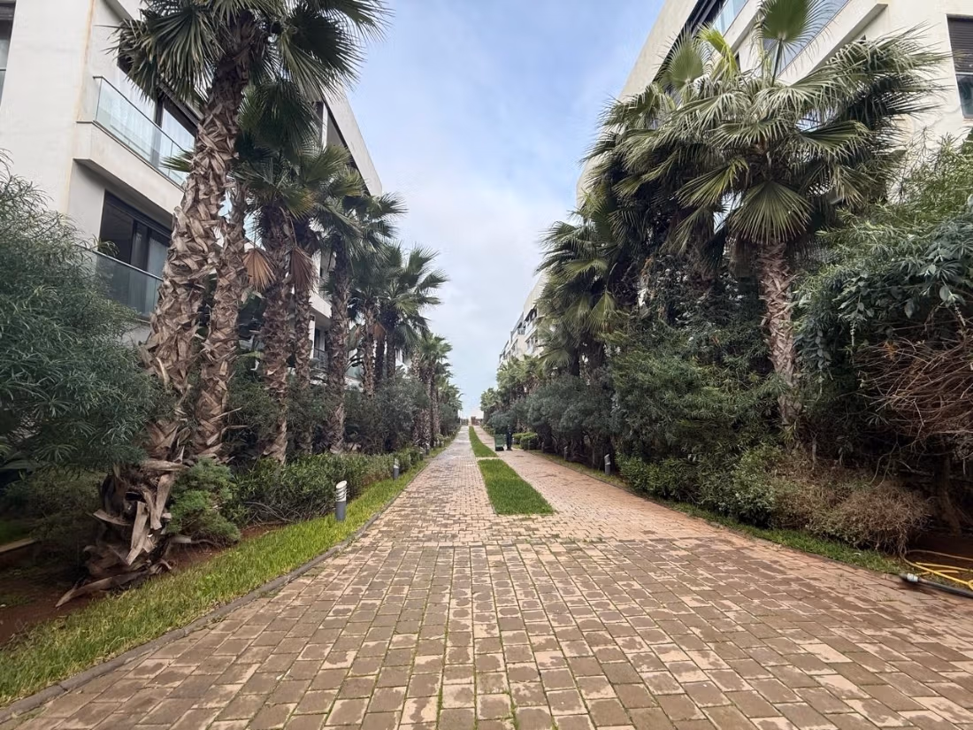 Garden level studio for rent in Ain Diab