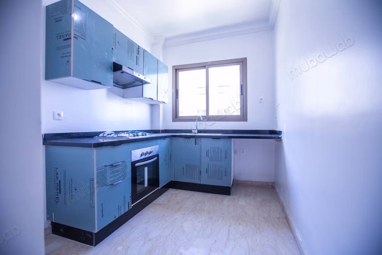 Local commercial en vente à Bouskoura. Surface de 32 m²