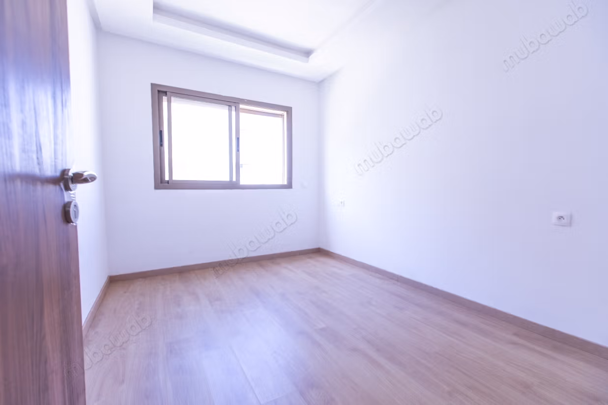 Local commercial en vente à Bouskoura. Surface de 32 m²