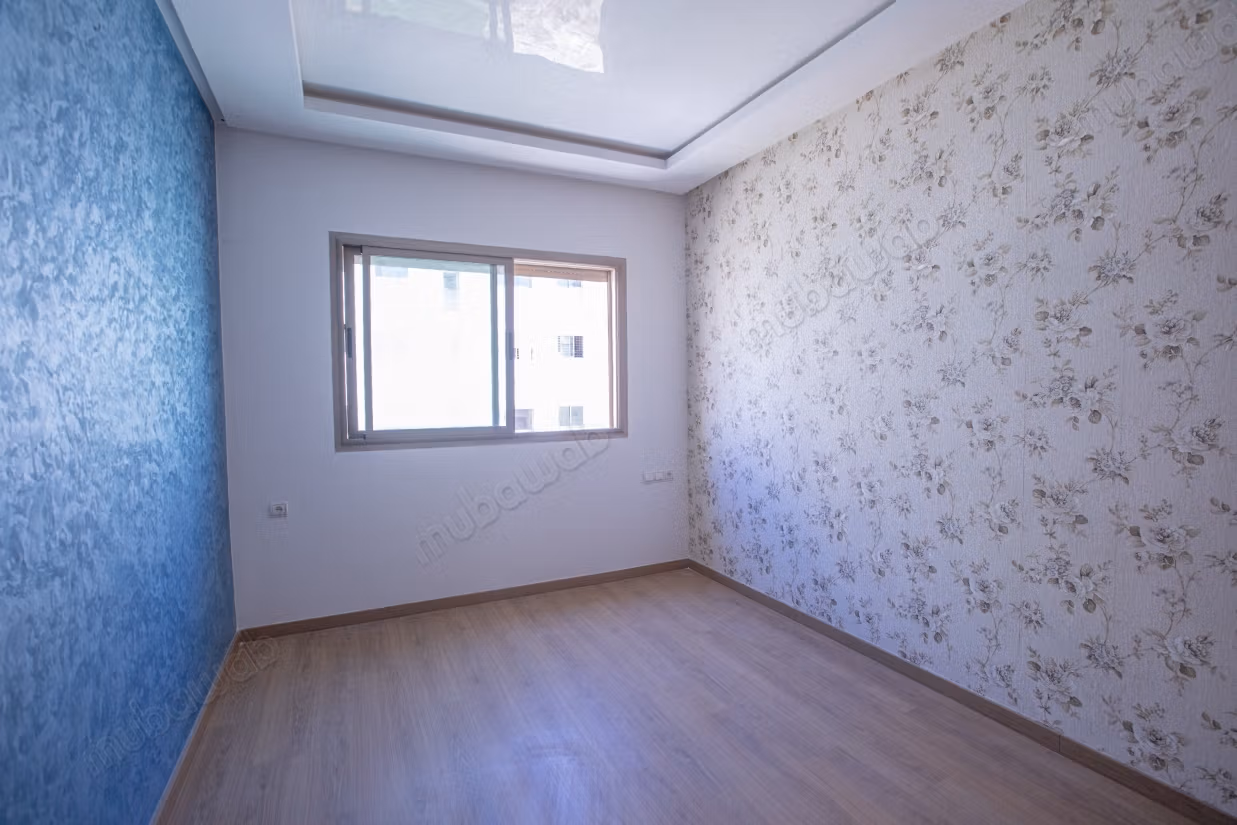 Local commercial en vente à Bouskoura. Surface de 32 m²