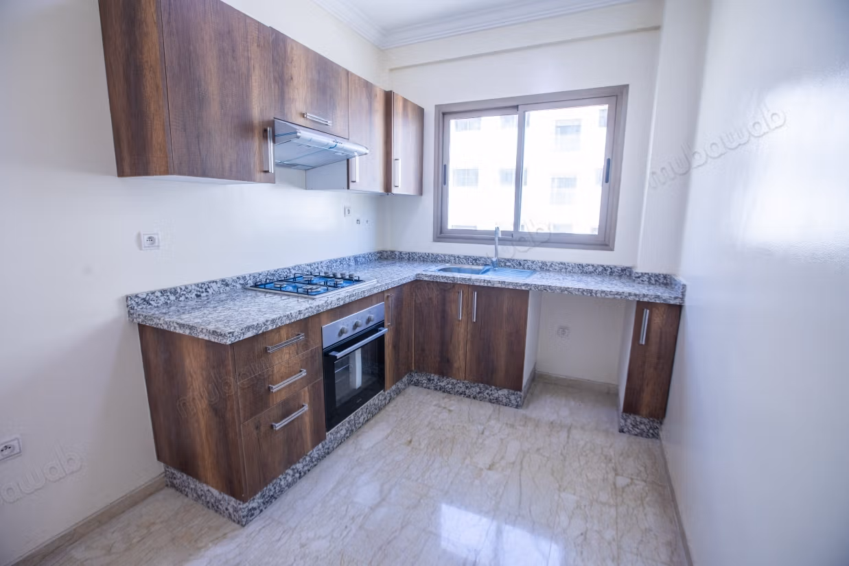 Local commercial en vente à Bouskoura. Surface de 32 m²
