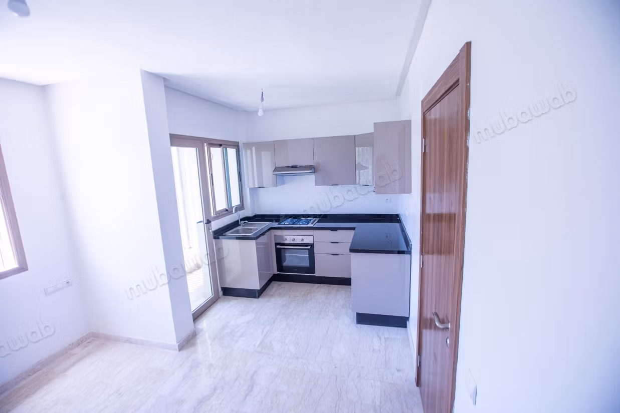 Local commercial en vente à Bouskoura. Surface de 32 m²