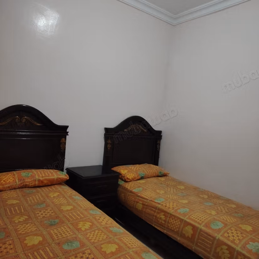Holiday apartment for rent in Martil. 6 large rooms. Satellite dish, secure residence