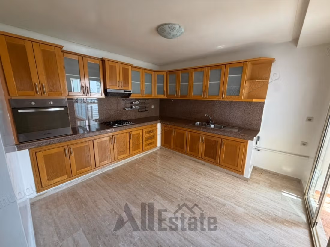 Empty apartment for rent - Residence Les Champs 4