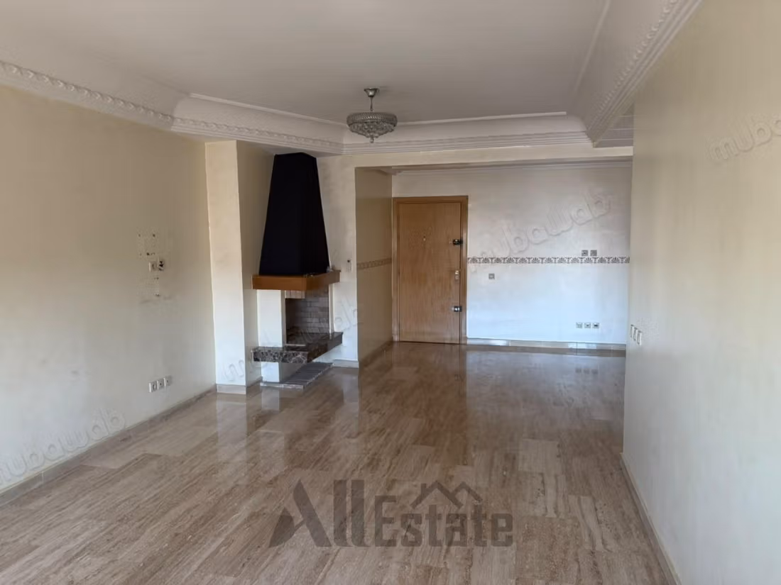 Empty apartment for rent - Residence Les Champs 4