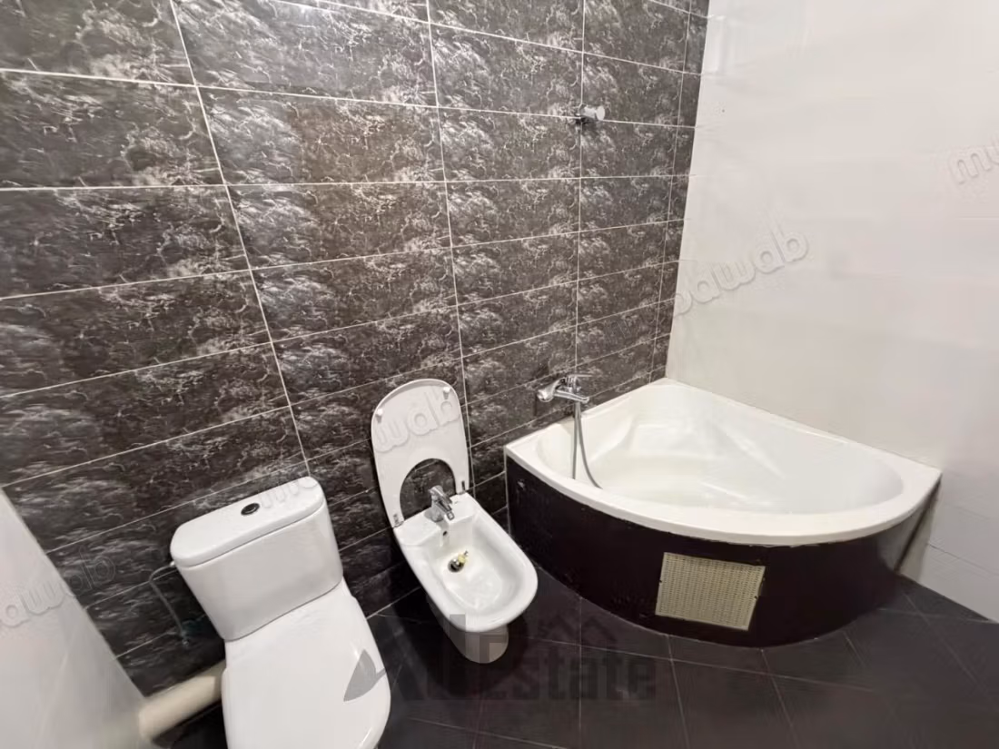 Empty apartment for rent - Residence Les Champs 4
