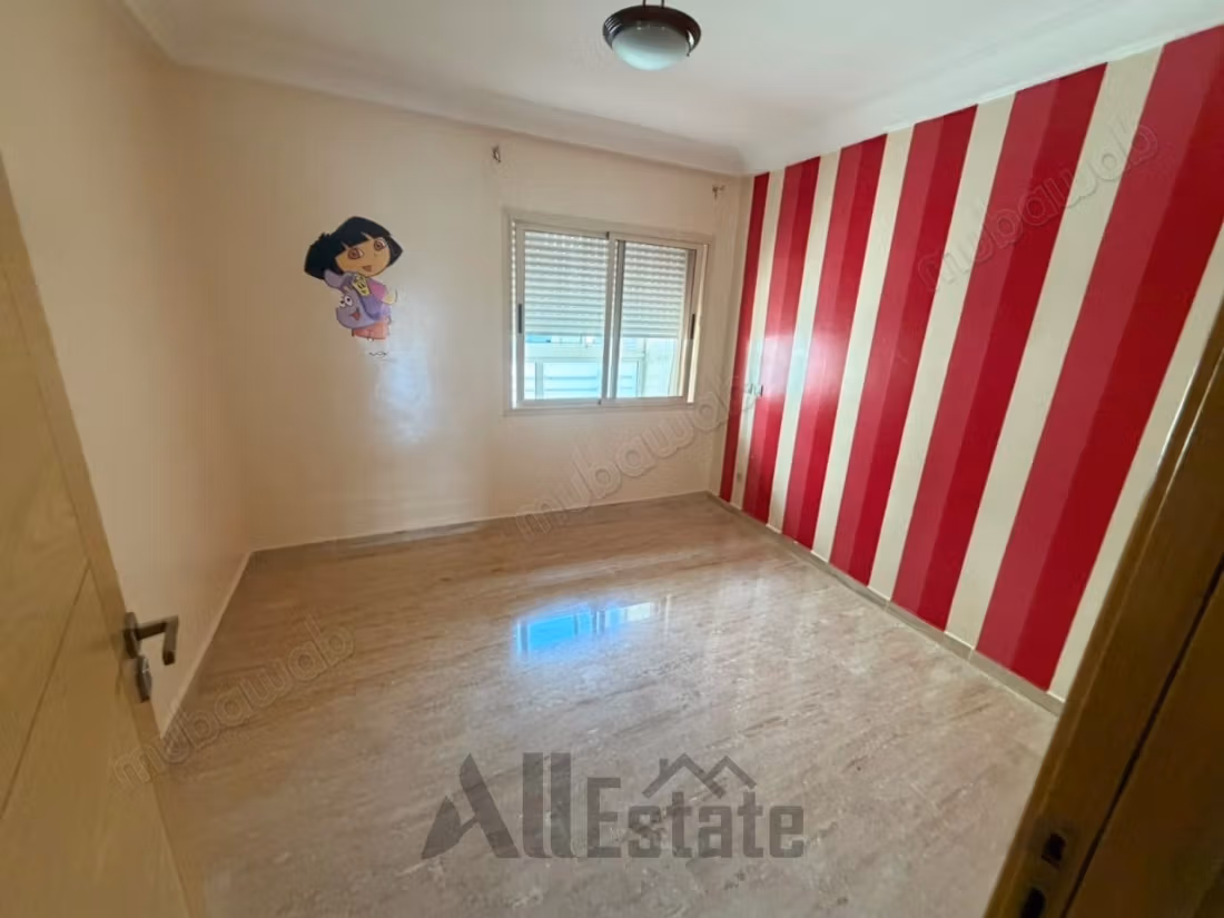 Empty apartment for rent - Residence Les Champs 4