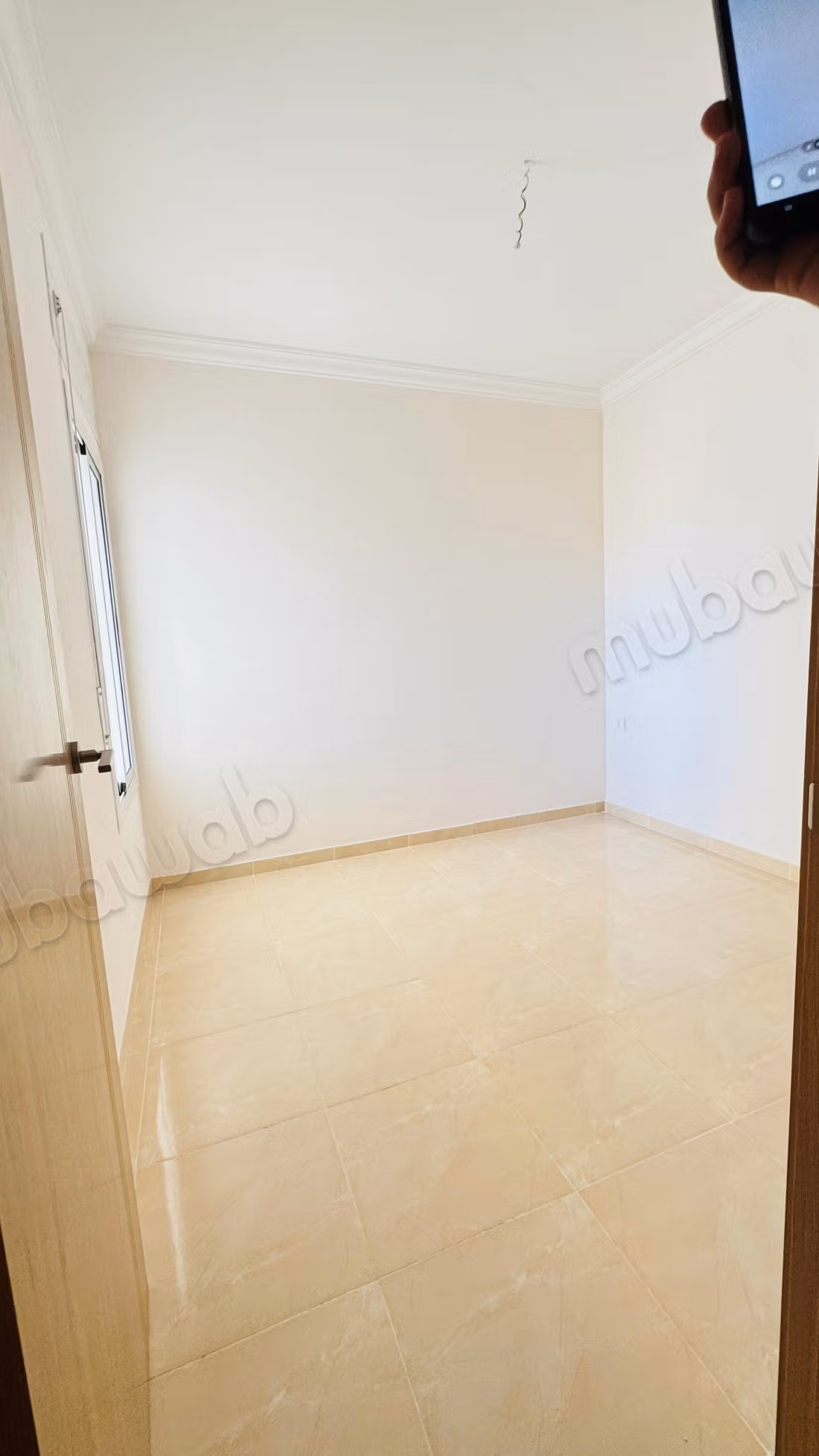 Apartment for rent in Hay Hassani. 2 beautiful bedrooms. Quiet environment with mountain view, double glazing.
