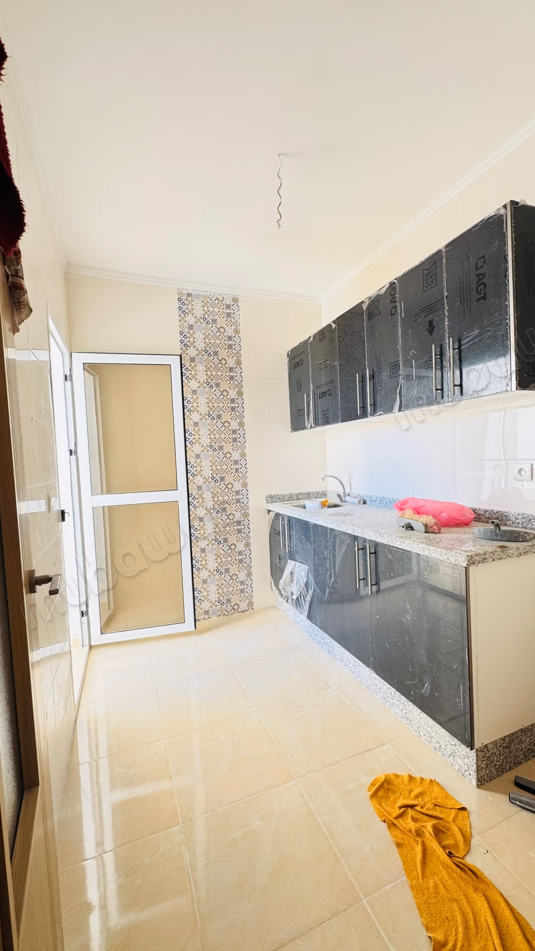 Apartment for rent in Hay Hassani. 2 beautiful bedrooms. Quiet environment with mountain view, double glazing.