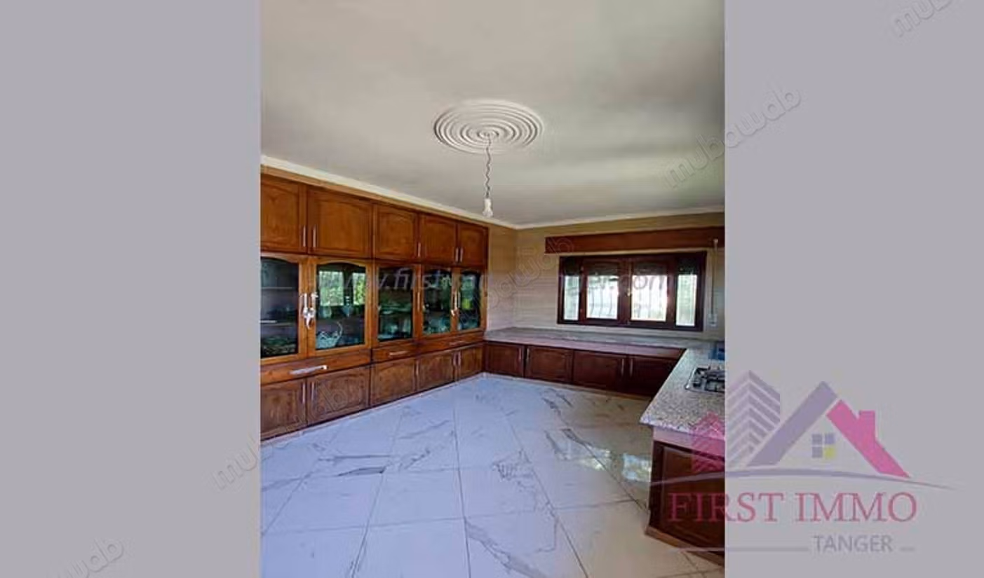 Spacious Villa with Garden for Rent