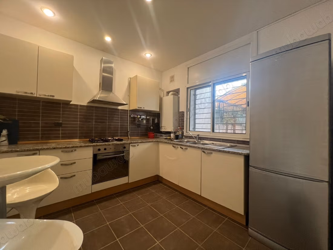 Duplex meublé indepandant avec jardin et terasse