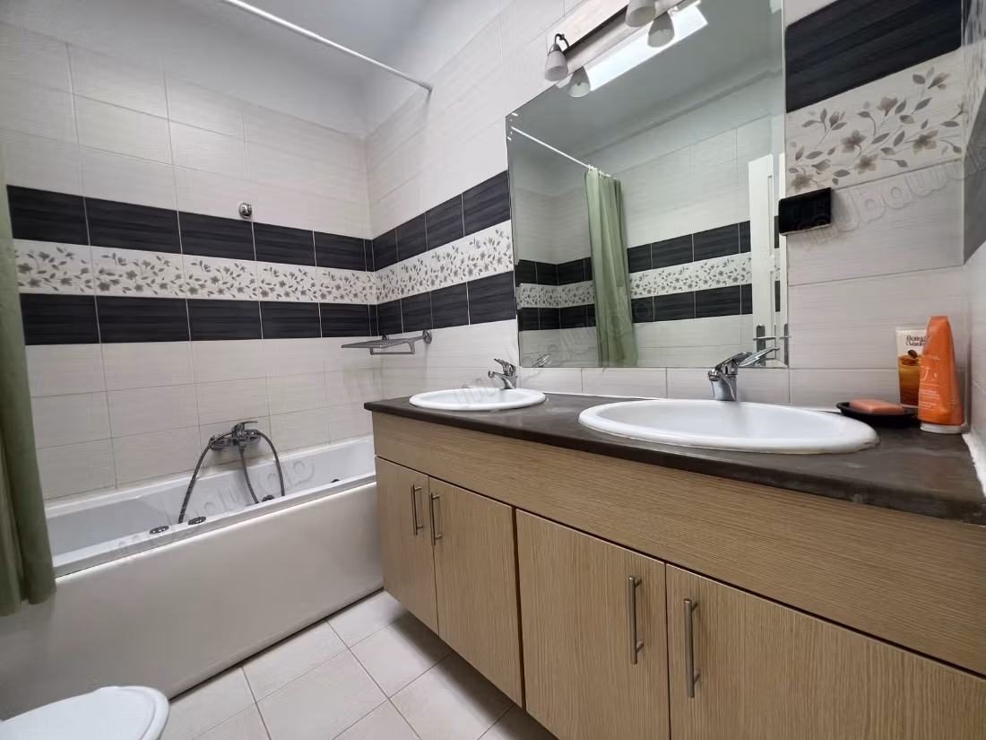 Duplex meublé indepandant avec jardin et terasse