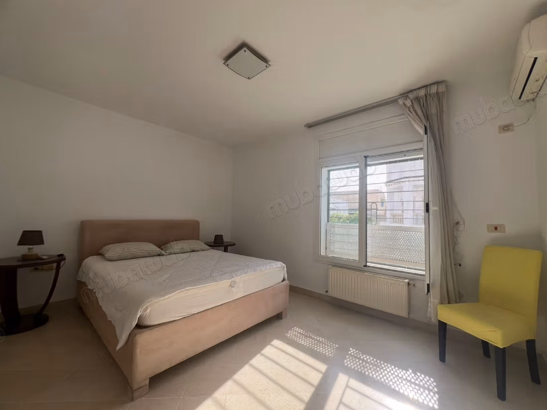 Duplex meublé indepandant avec jardin et terasse