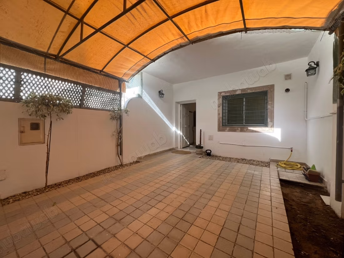 Duplex meublé indepandant avec jardin et terasse