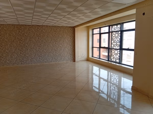 Kantoorverhuur in Guéliz. Oppervlakte 52 m². Lift