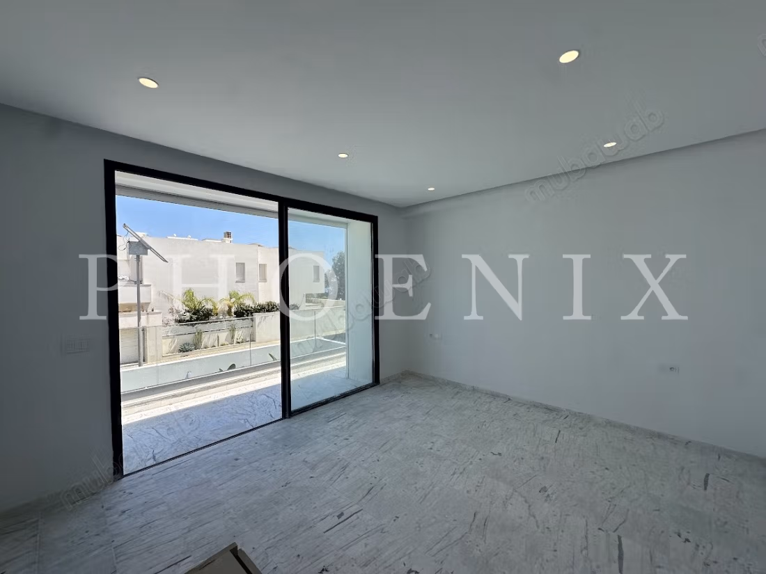 Villa S3 neuve avec piscine à Gammarth