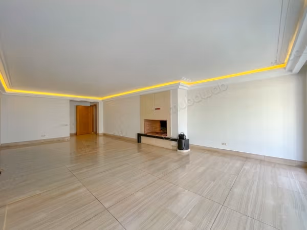 Très bel appartement en location à Triangle d'Or