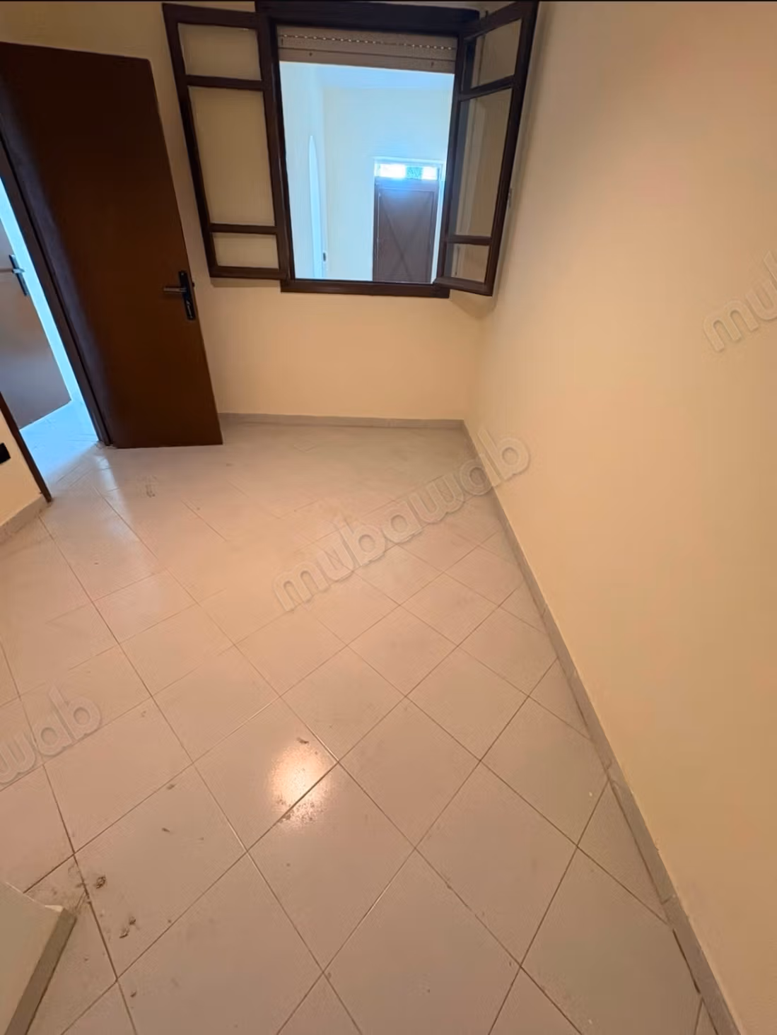 Appartement te koop in Oulfa. 4 grote kamers