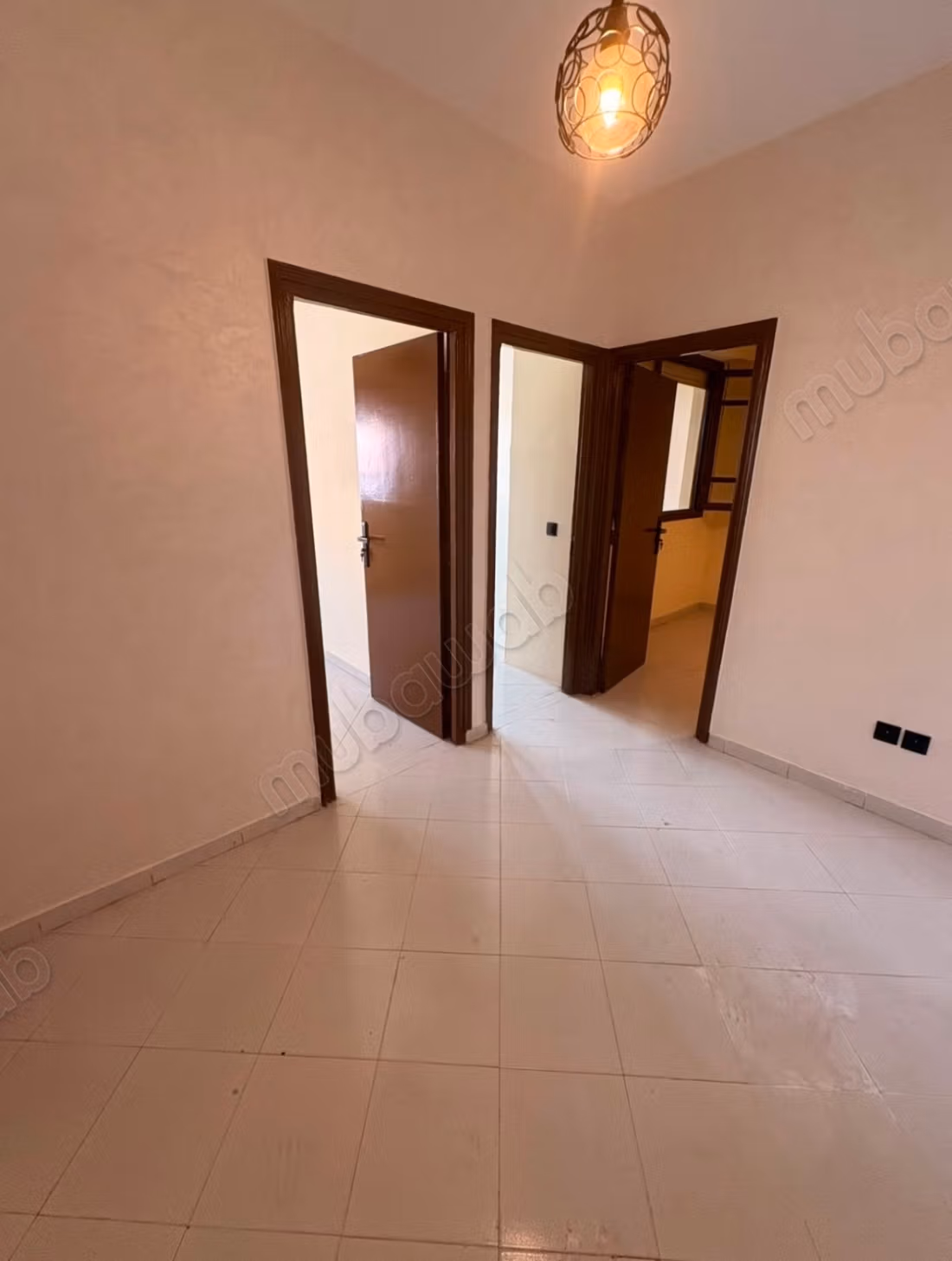 Appartement te koop in Oulfa. 4 grote kamers