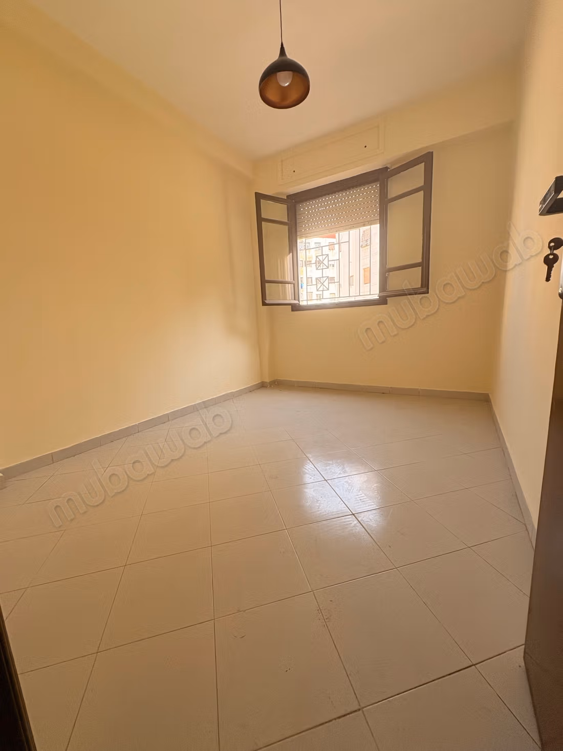 Appartement te koop in Oulfa. 4 grote kamers