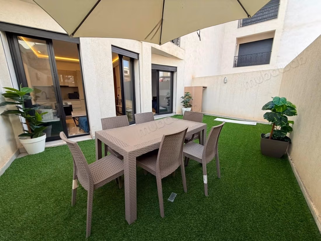 Zeer mooi studio te huur op de prinsessen, modern met een groot zonneterras