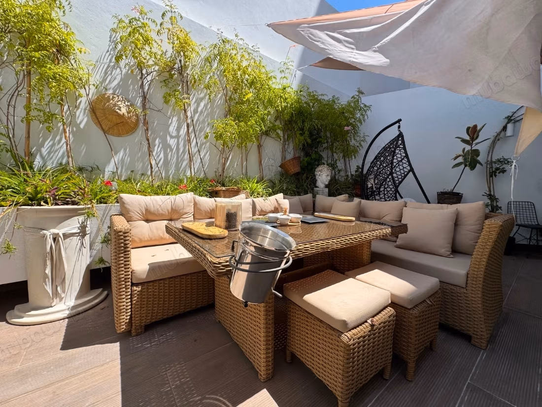Appartamento in affitto a Oasis. Superficie di 136 m². Arredato