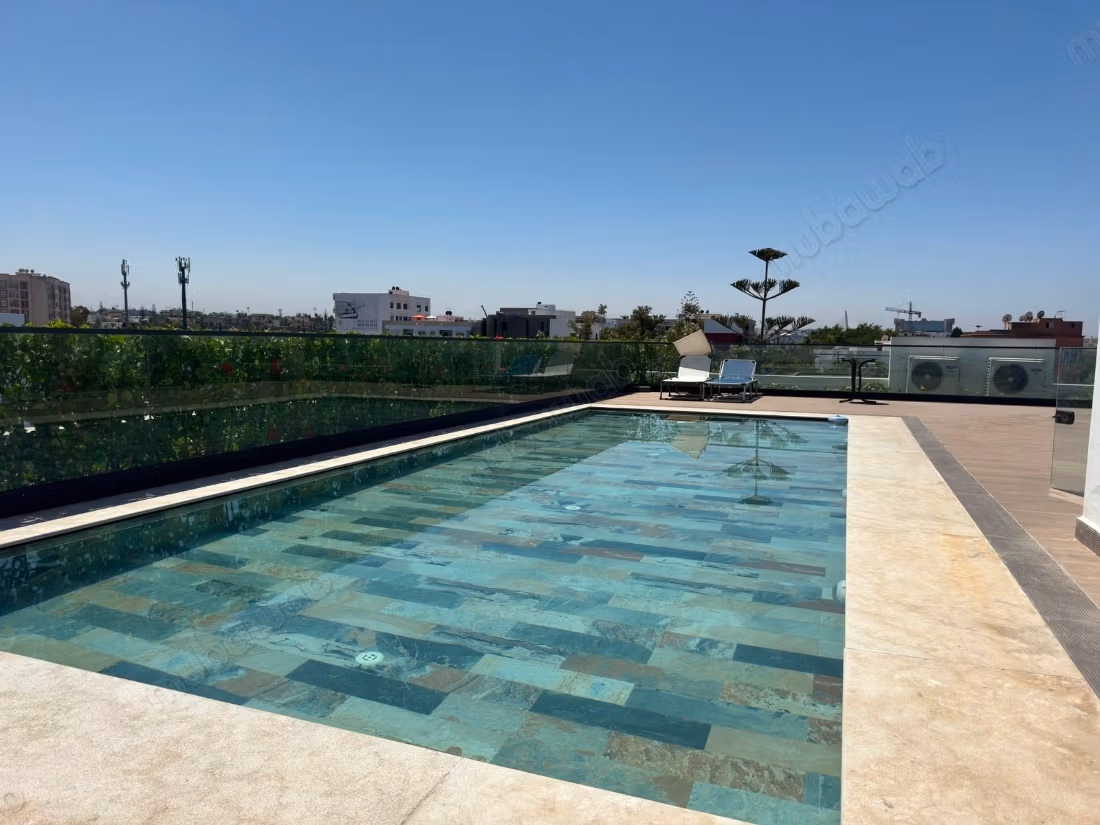 Appartamento in affitto a Oasis. Superficie di 136 m². Arredato
