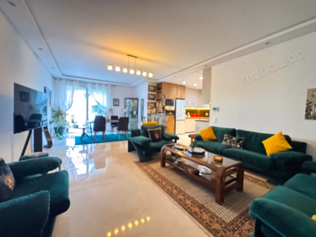 Appartamento in affitto a Oasis. Superficie di 136 m². Arredato