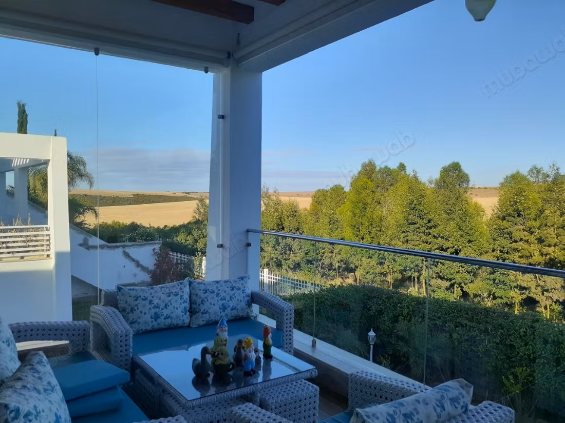 Luxury villa for sale in Basatine El Menzeh